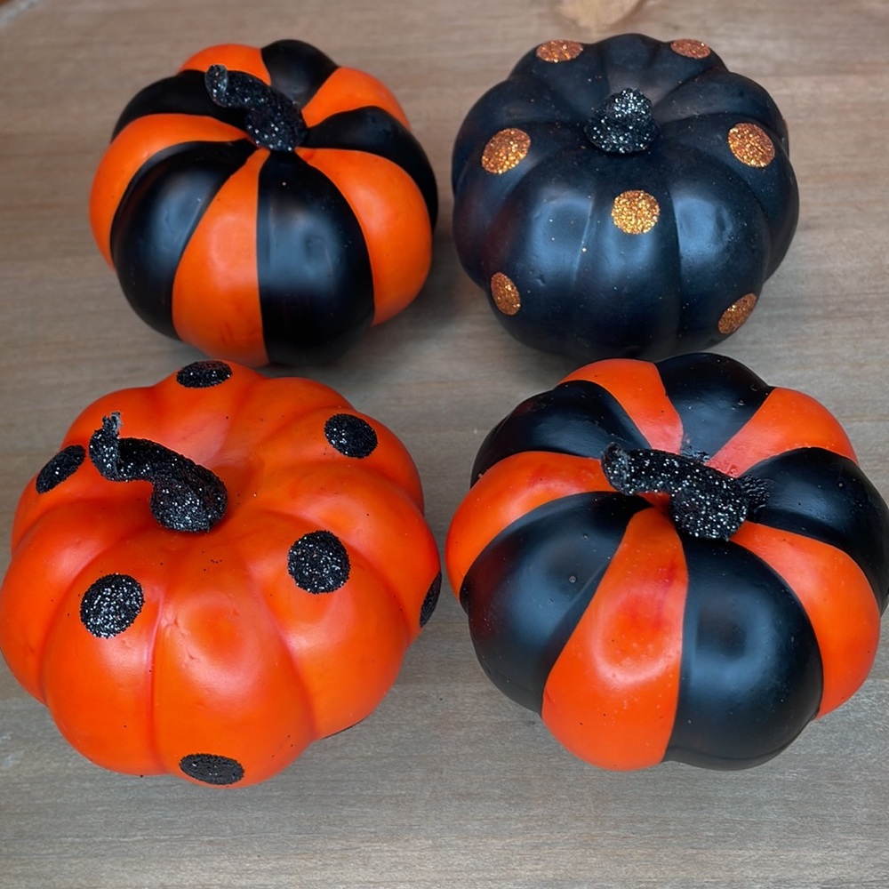 Halloween Mini pumpkins set of 4